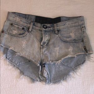 One teaspoon short. Size 25